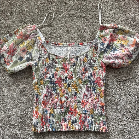 Anthropologie Tops - Anthropologie Smocked Puff Sleeve Blouse in Pink and Green